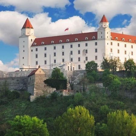 Pineapple Apartment Bratislava Ngoại thất bức ảnh