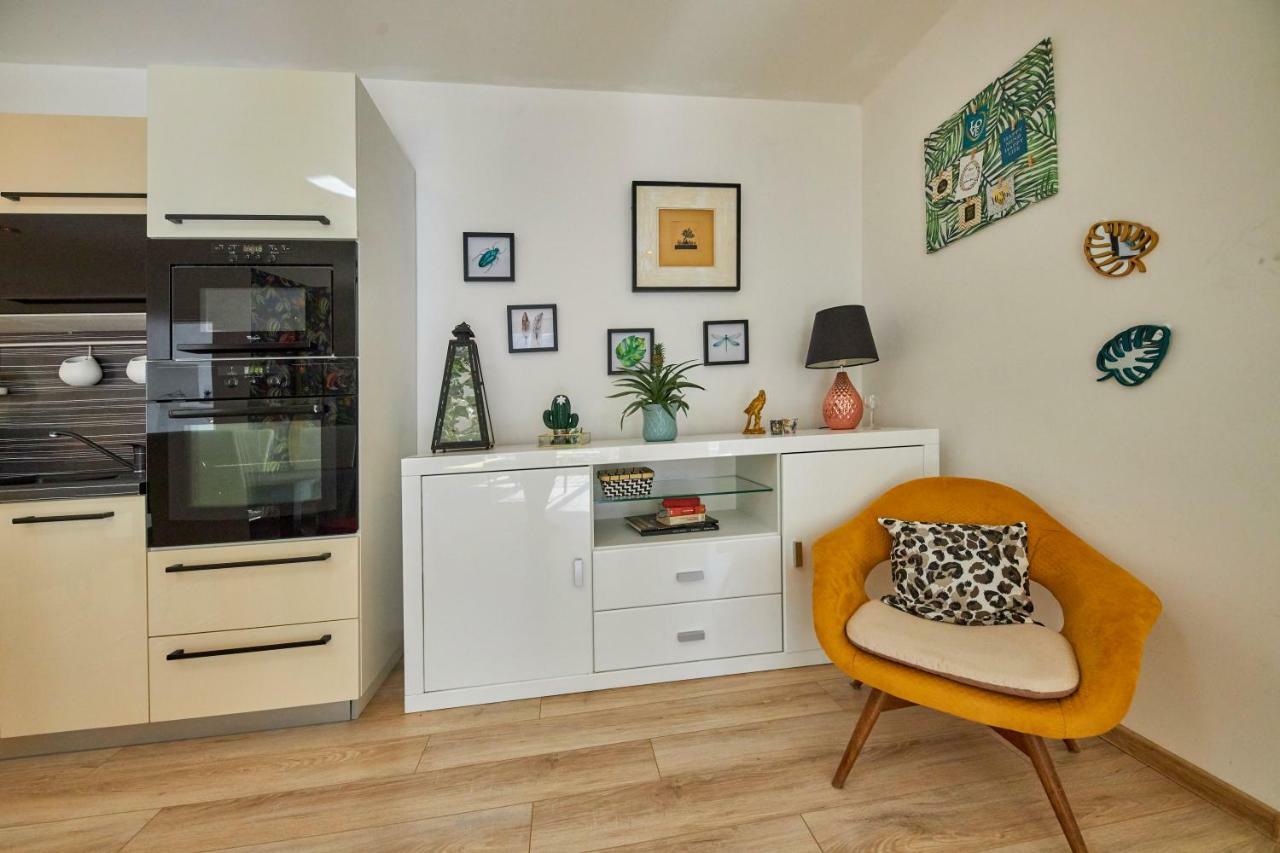 Pineapple Apartment Bratislava Ngoại thất bức ảnh