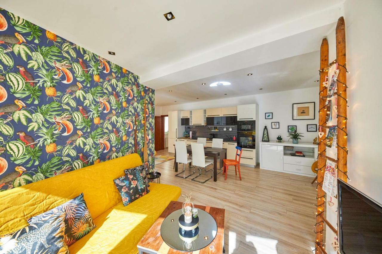 Pineapple Apartment Bratislava Ngoại thất bức ảnh
