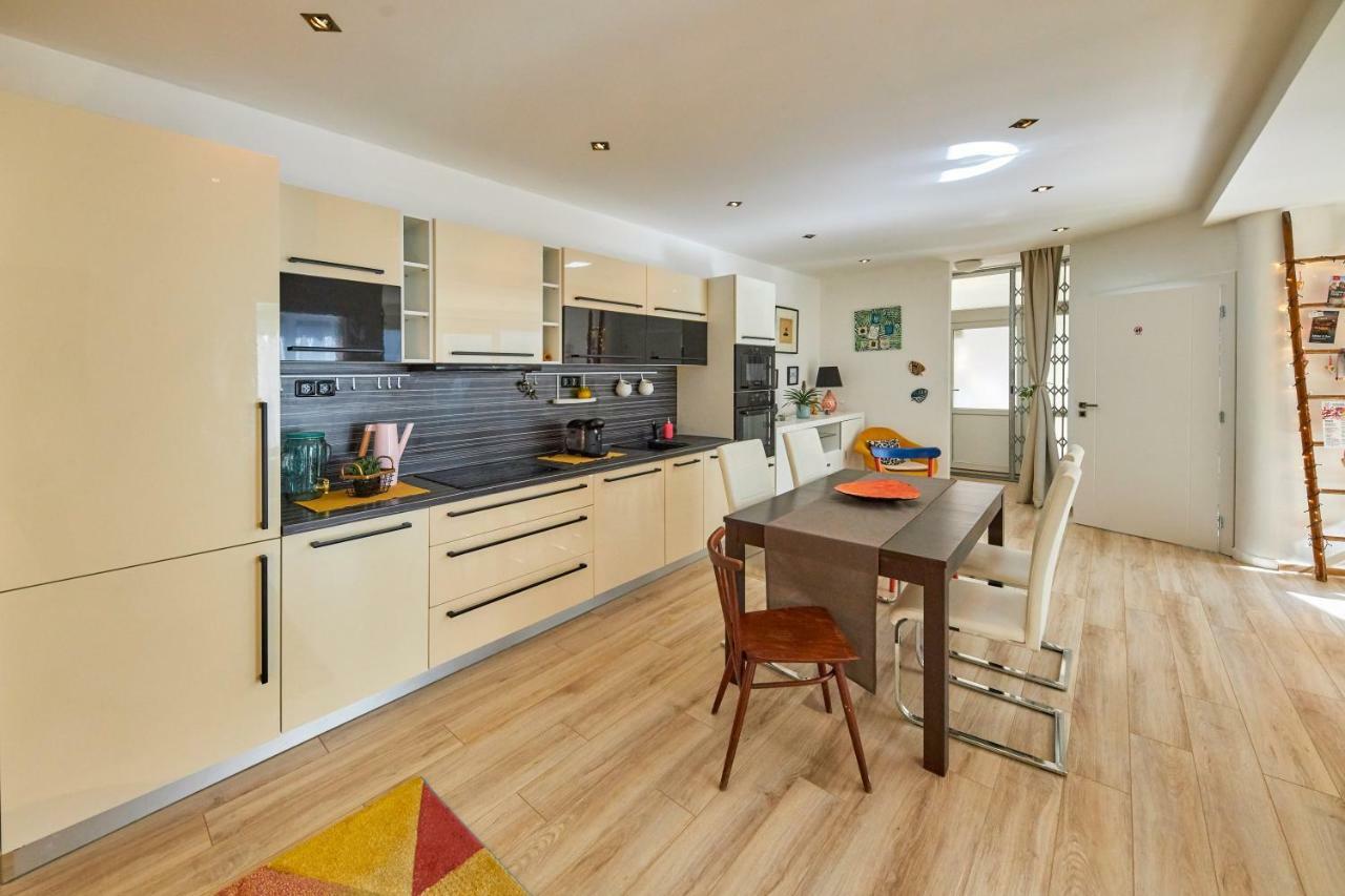 Pineapple Apartment Bratislava Ngoại thất bức ảnh