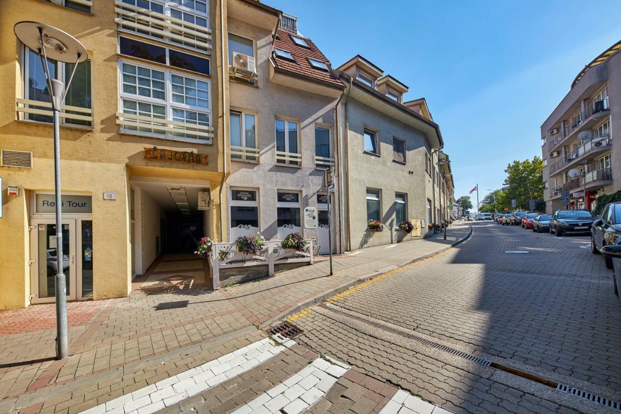 Pineapple Apartment Bratislava Ngoại thất bức ảnh